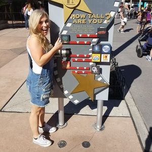 Meet your Posher, Felicia